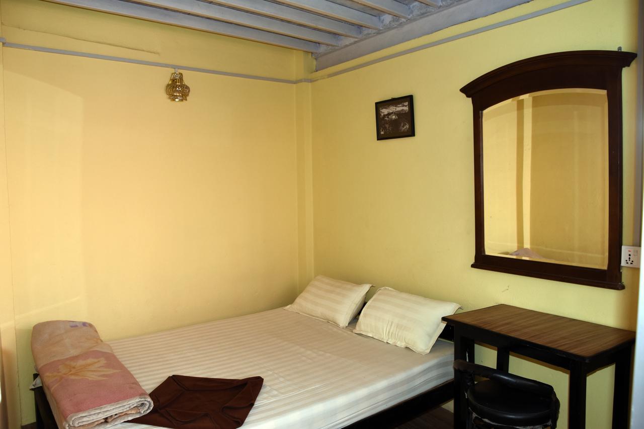 Beehive Hostel Kathmandu Exterior photo